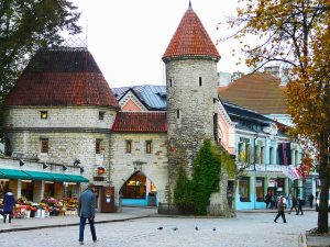 Pickpocketing-and-Theft-Risks-in-Estonia-MEDIUM-