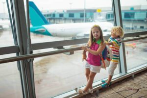 Risks-for-People-Traveling-With-Children-in-France-LOW