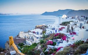Summer-Holidays-Top-10-Countries-Best-for-Summer-Vacation-Trips-GREECE