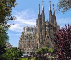 Summer-Holidays-Top-10-Countries-Best-for-Summer-Vacation-Trips-spain